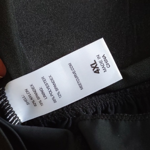 NWT Meet.Curve 4XL Black Ruffle Bikini Top - Picture 8 of 9